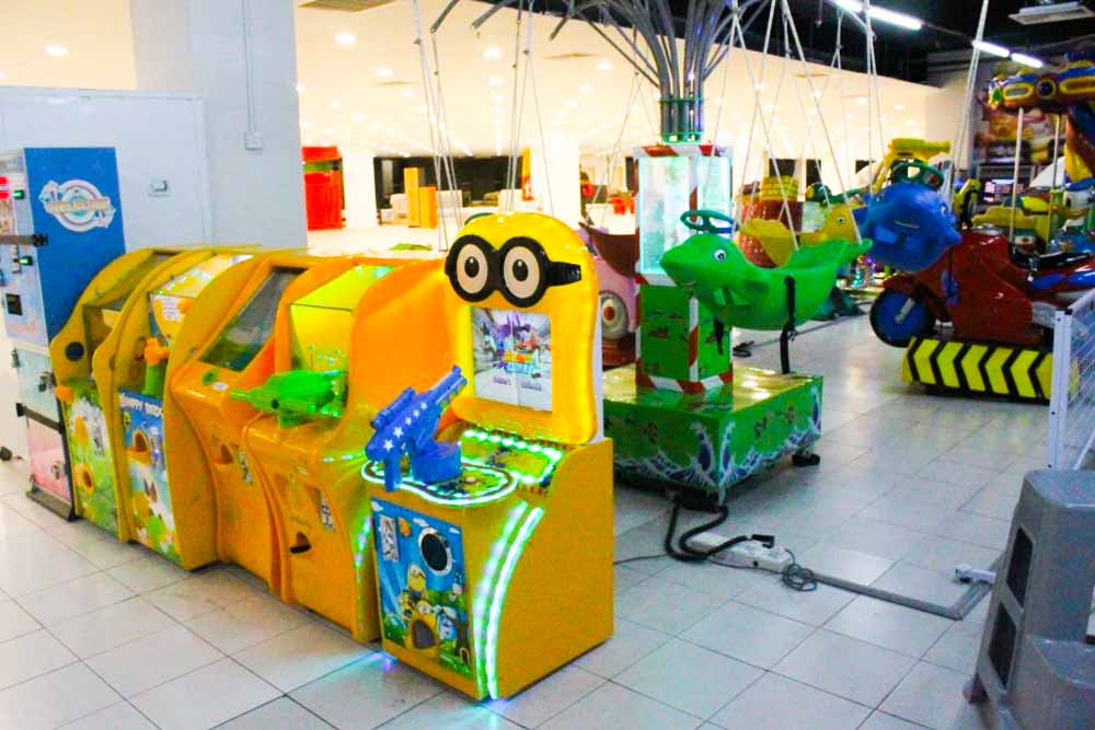 happyland bus argos